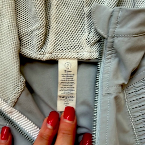 Ivivva size 7 gray polyester jacket - Picture 2 of 6